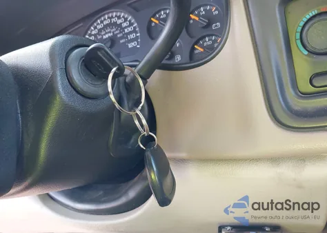 2003 Chevrolet Suburban 1500 Lt from USA, damaged, VIN 1GNEC16Z93R159874